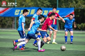 AC米兰逆转失利无缘欧冠赛季总结